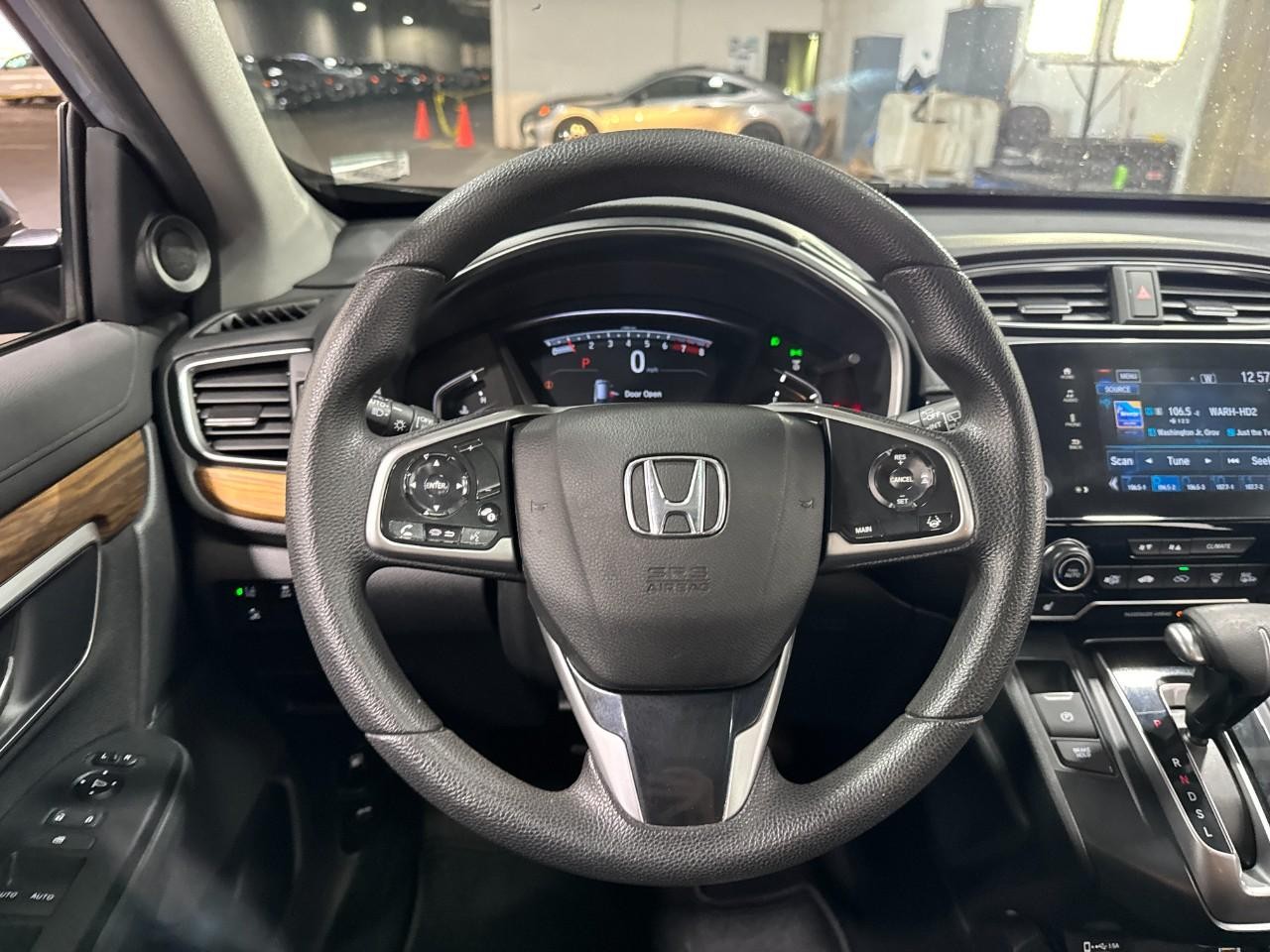 Honda CR-V Vehicle Full-screen Gallery Image 13