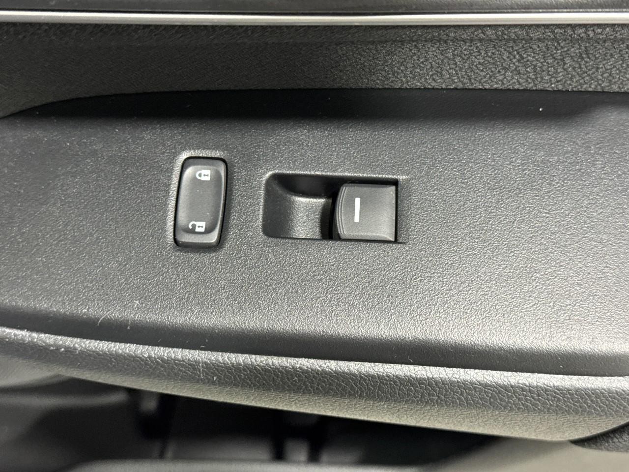 Honda CR-V Vehicle Full-screen Gallery Image 21