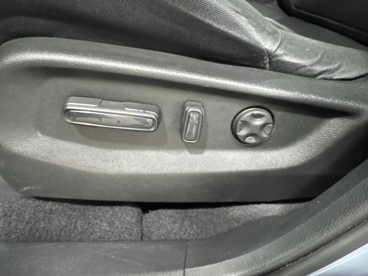 Honda CR-V Vehicle Full-screen Gallery Image 26