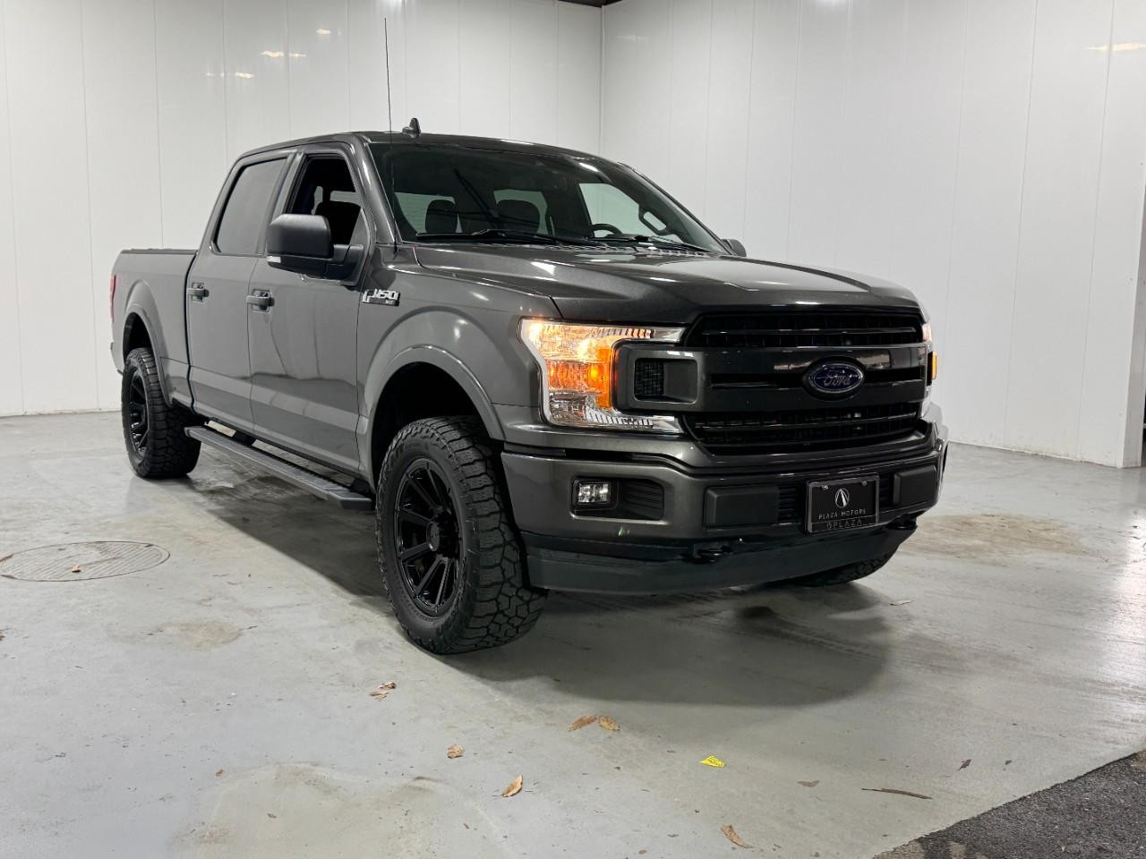 Ford F-150 Vehicle Full-screen Gallery Image 6