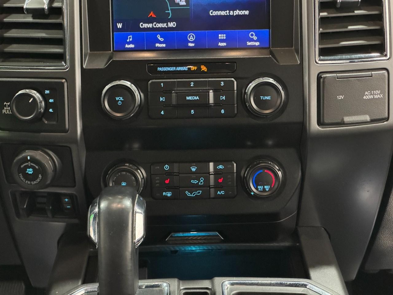 Ford F-150 Vehicle Full-screen Gallery Image 14