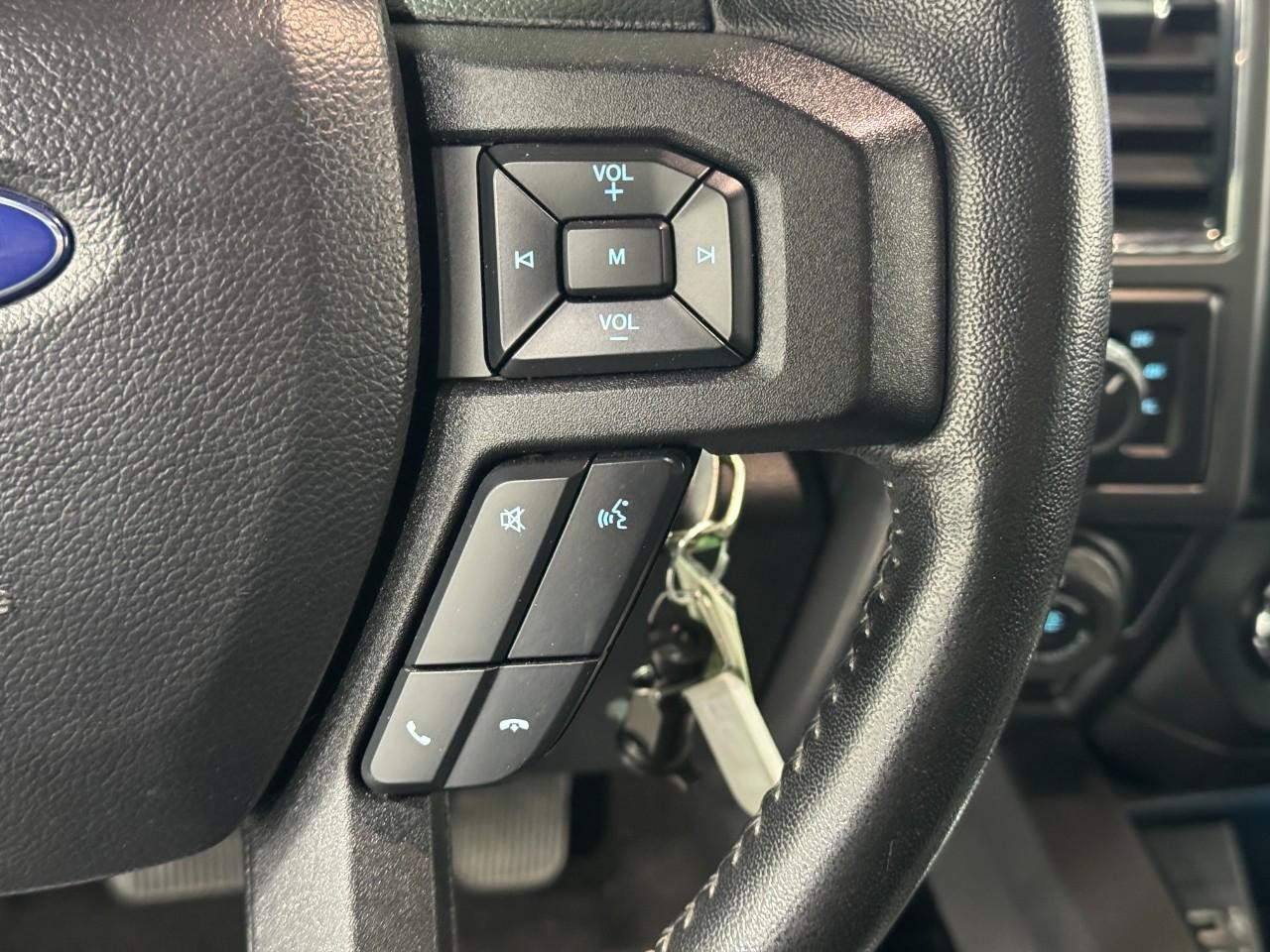 Ford F-150 Vehicle Full-screen Gallery Image 29