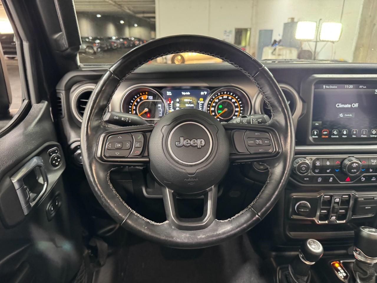 Jeep Wrangler Vehicle Full-screen Gallery Image 12