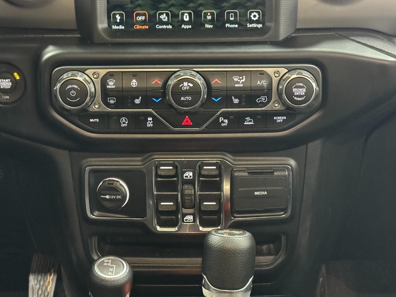 Jeep Wrangler Vehicle Full-screen Gallery Image 14