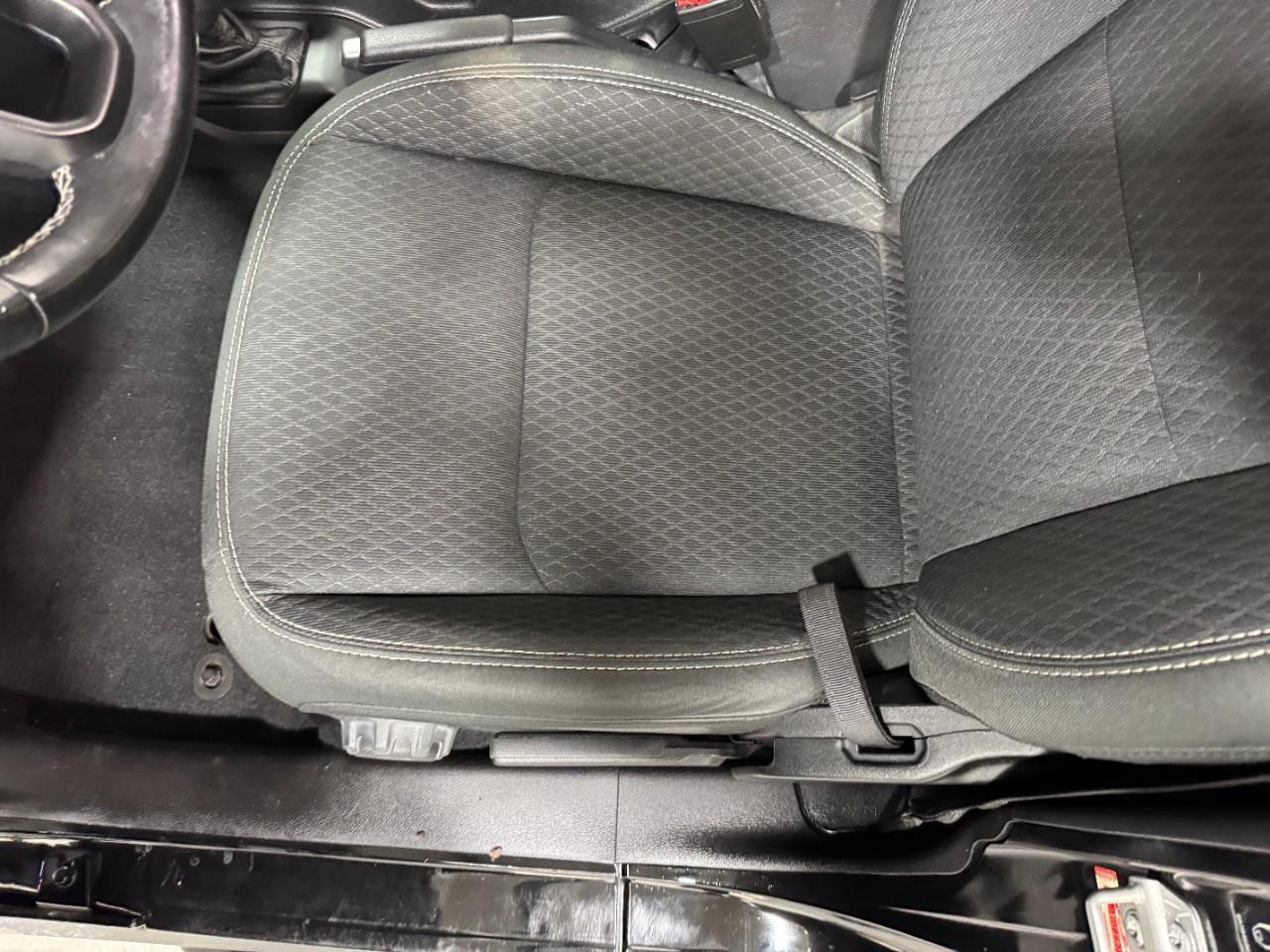 Jeep Wrangler Vehicle Full-screen Gallery Image 25