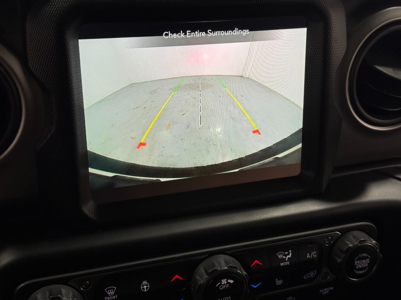 Jeep Wrangler Vehicle Full-screen Gallery Image 31