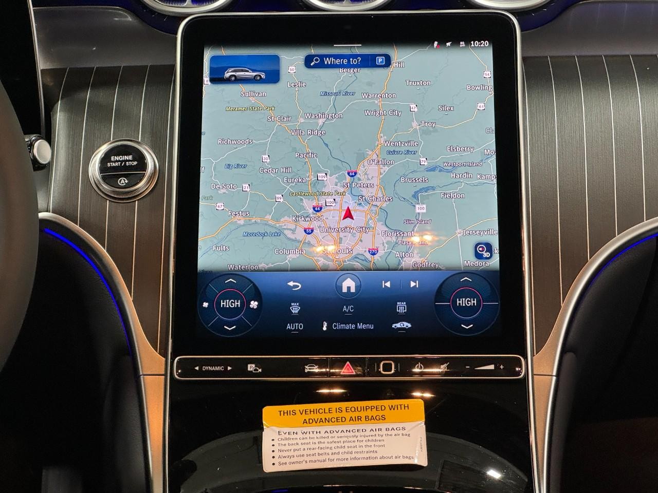 Mercedes-Benz GLC Vehicle Full-screen Gallery Image 14