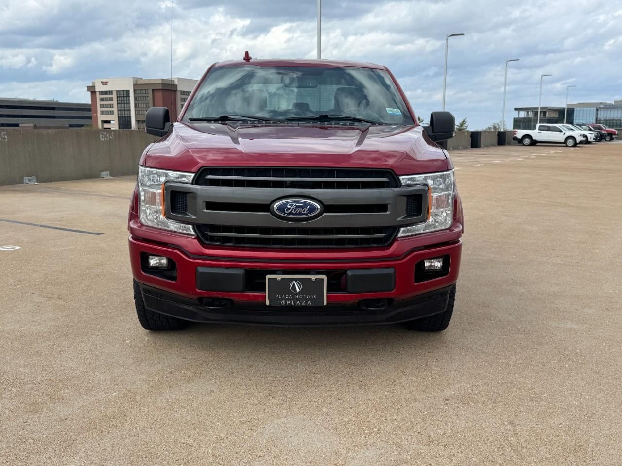 Ford F-150 Vehicle Full-screen Gallery Image 7