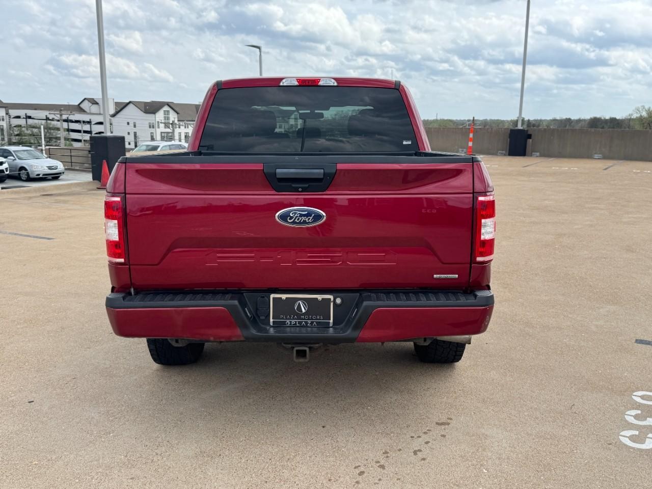 Ford F-150 Vehicle Full-screen Gallery Image 9