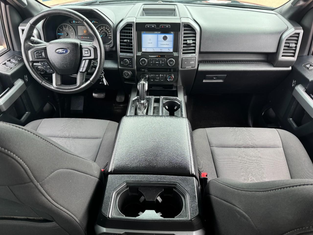 Ford F-150 Vehicle Full-screen Gallery Image 11