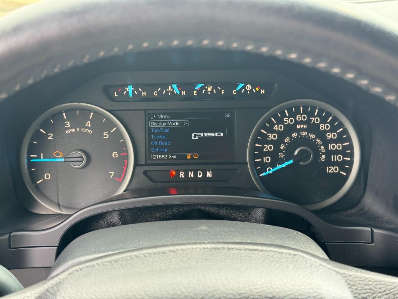 Ford F-150 Vehicle Full-screen Gallery Image 29