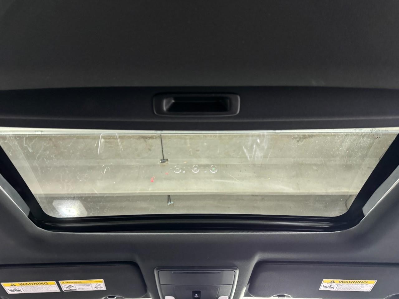 Honda CR-V Hybrid Vehicle Full-screen Gallery Image 11