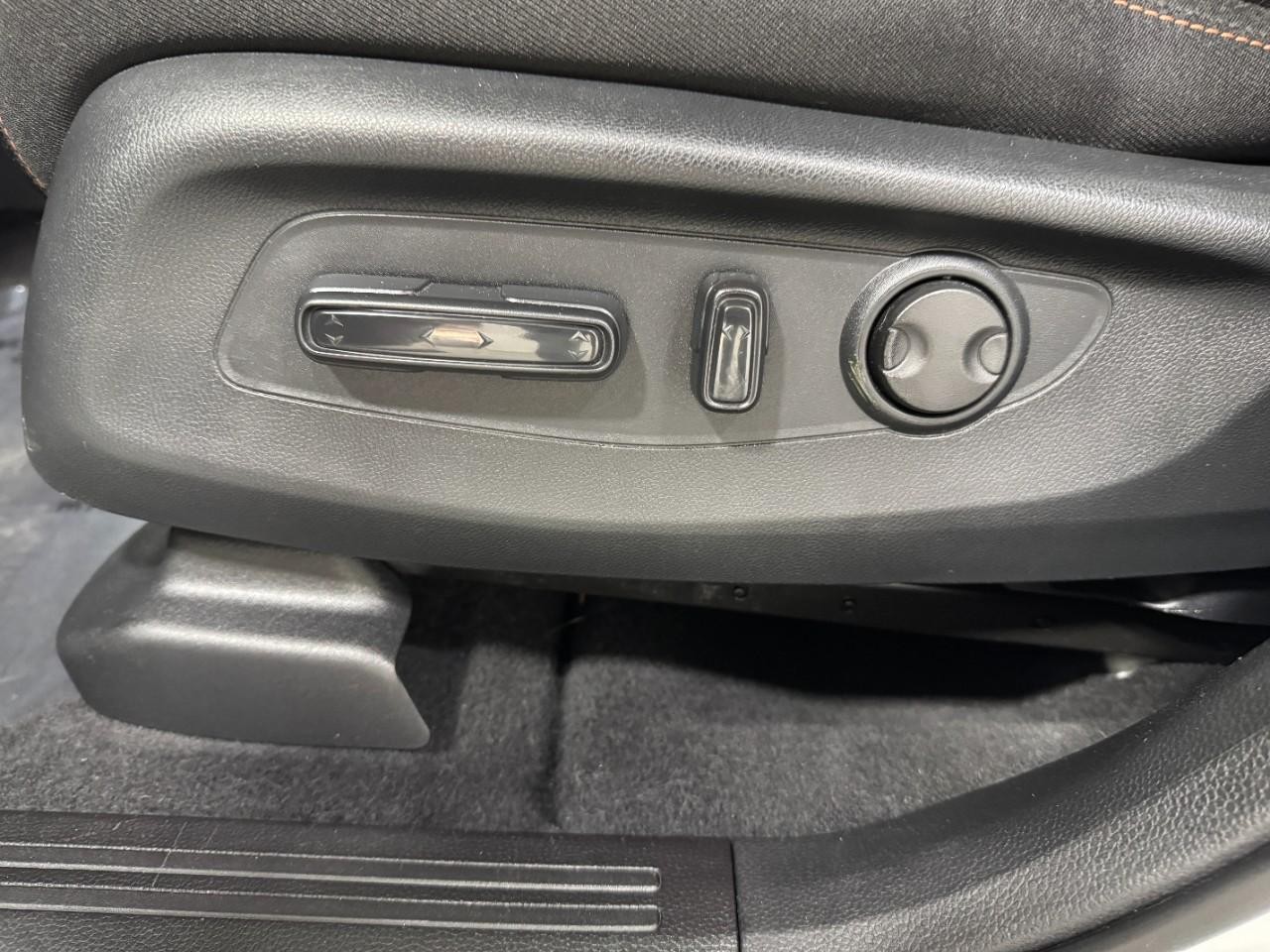 Honda CR-V Hybrid Vehicle Full-screen Gallery Image 27