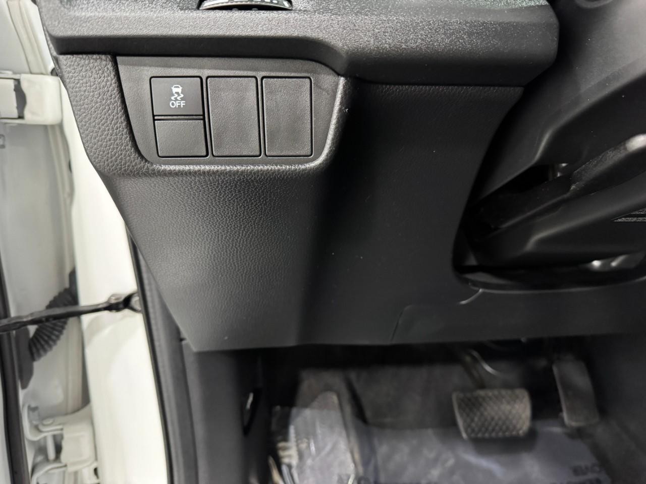 Honda CR-V Hybrid Vehicle Full-screen Gallery Image 28