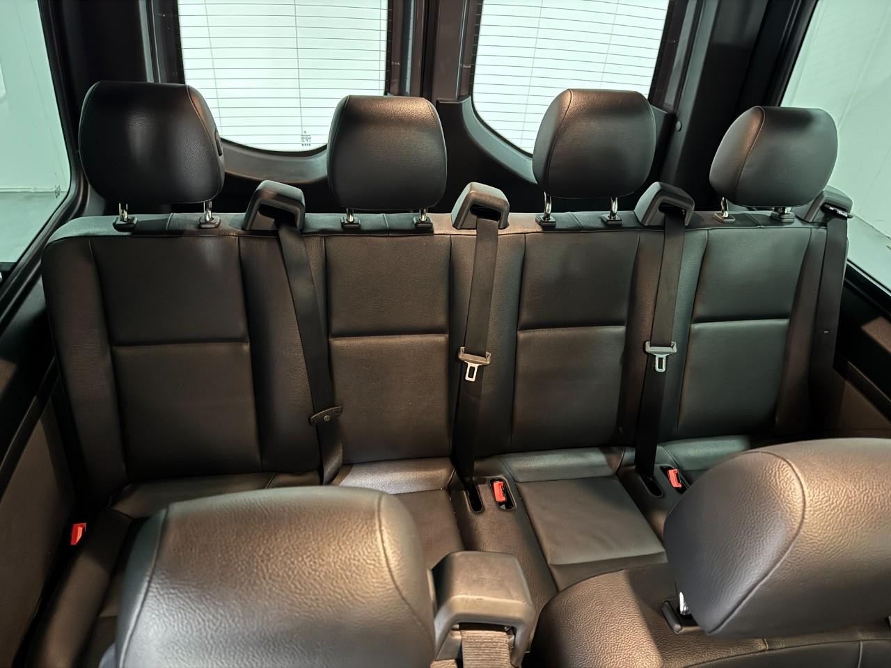 Mercedes-Benz Sprinter Passenger Van Vehicle Full-screen Gallery Image 11