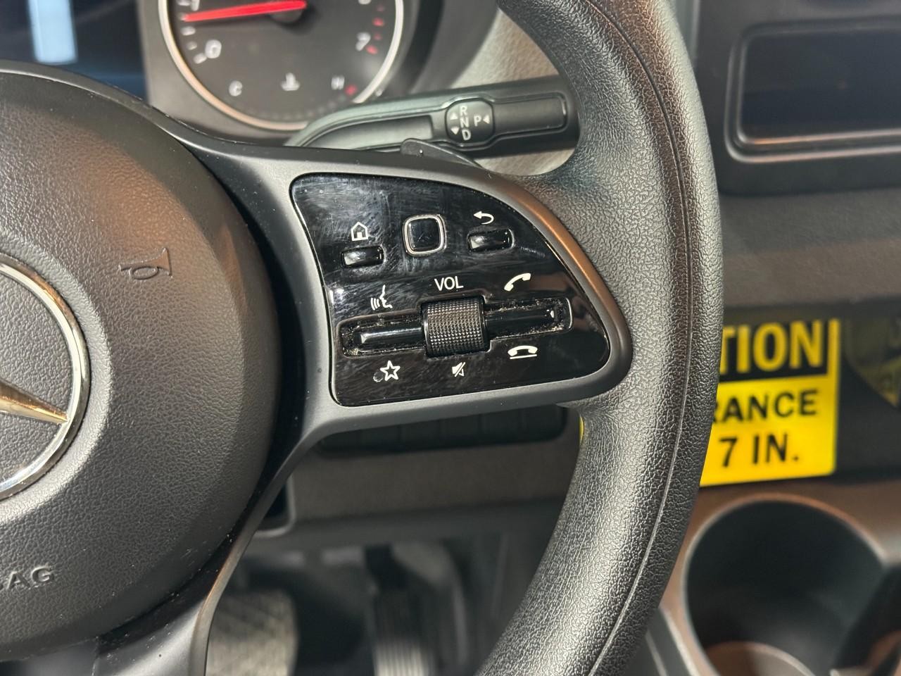 Mercedes-Benz Sprinter Passenger Van Vehicle Full-screen Gallery Image 31