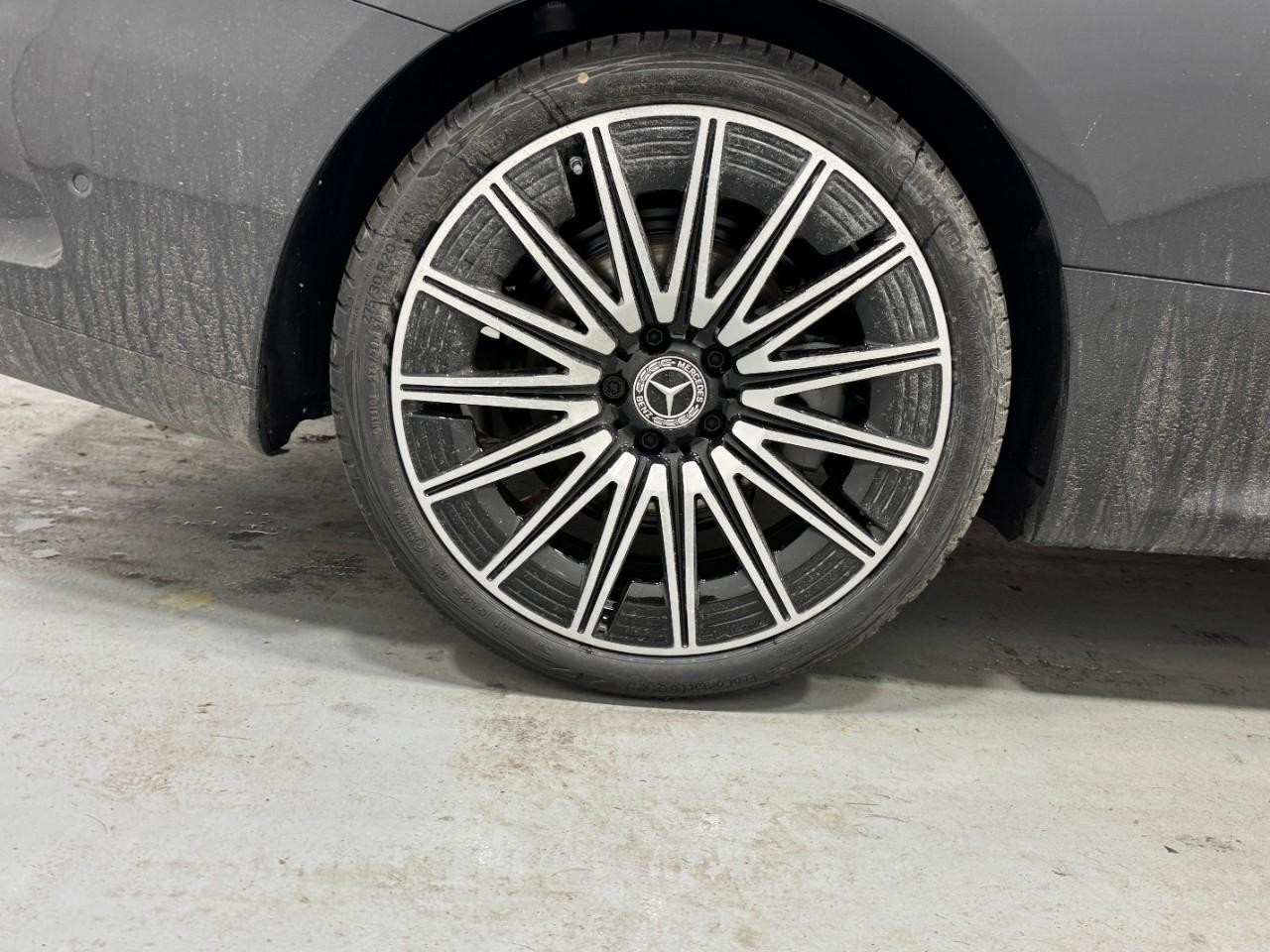 Mercedes-Benz CLE Vehicle Full-screen Gallery Image 5