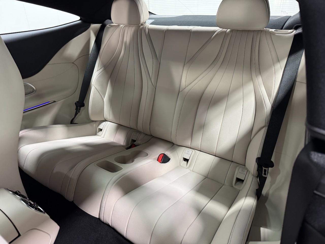 Mercedes-Benz CLE Vehicle Full-screen Gallery Image 8