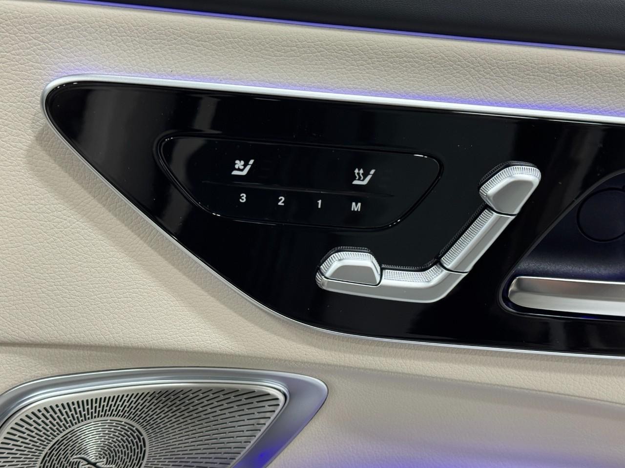 Mercedes-Benz CLE Vehicle Full-screen Gallery Image 19