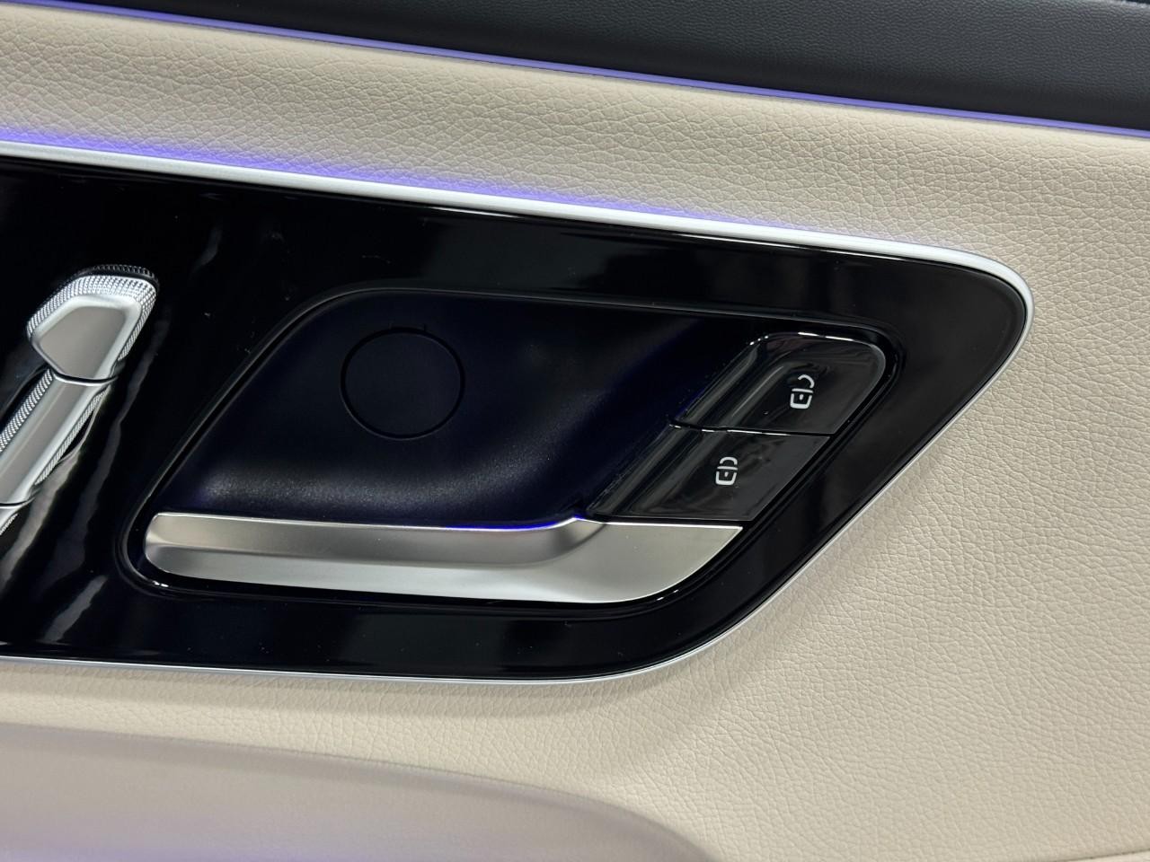 Mercedes-Benz CLE Vehicle Full-screen Gallery Image 20