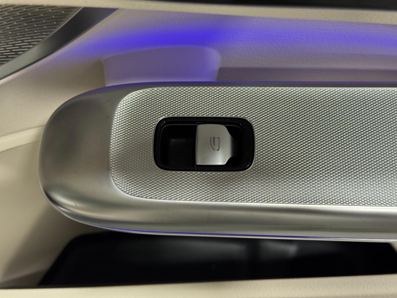 Mercedes-Benz CLE Vehicle Full-screen Gallery Image 21