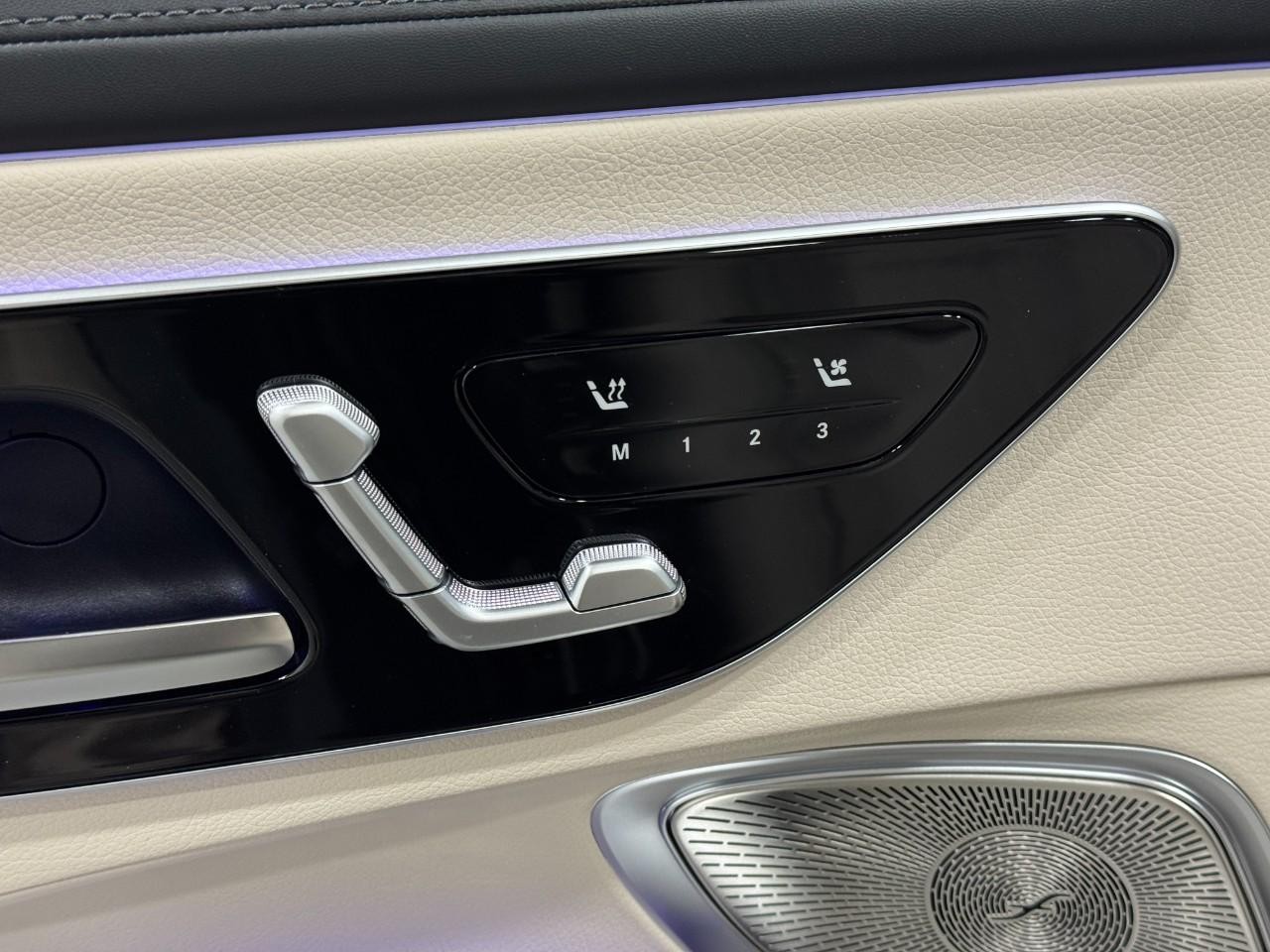 Mercedes-Benz CLE Vehicle Full-screen Gallery Image 22