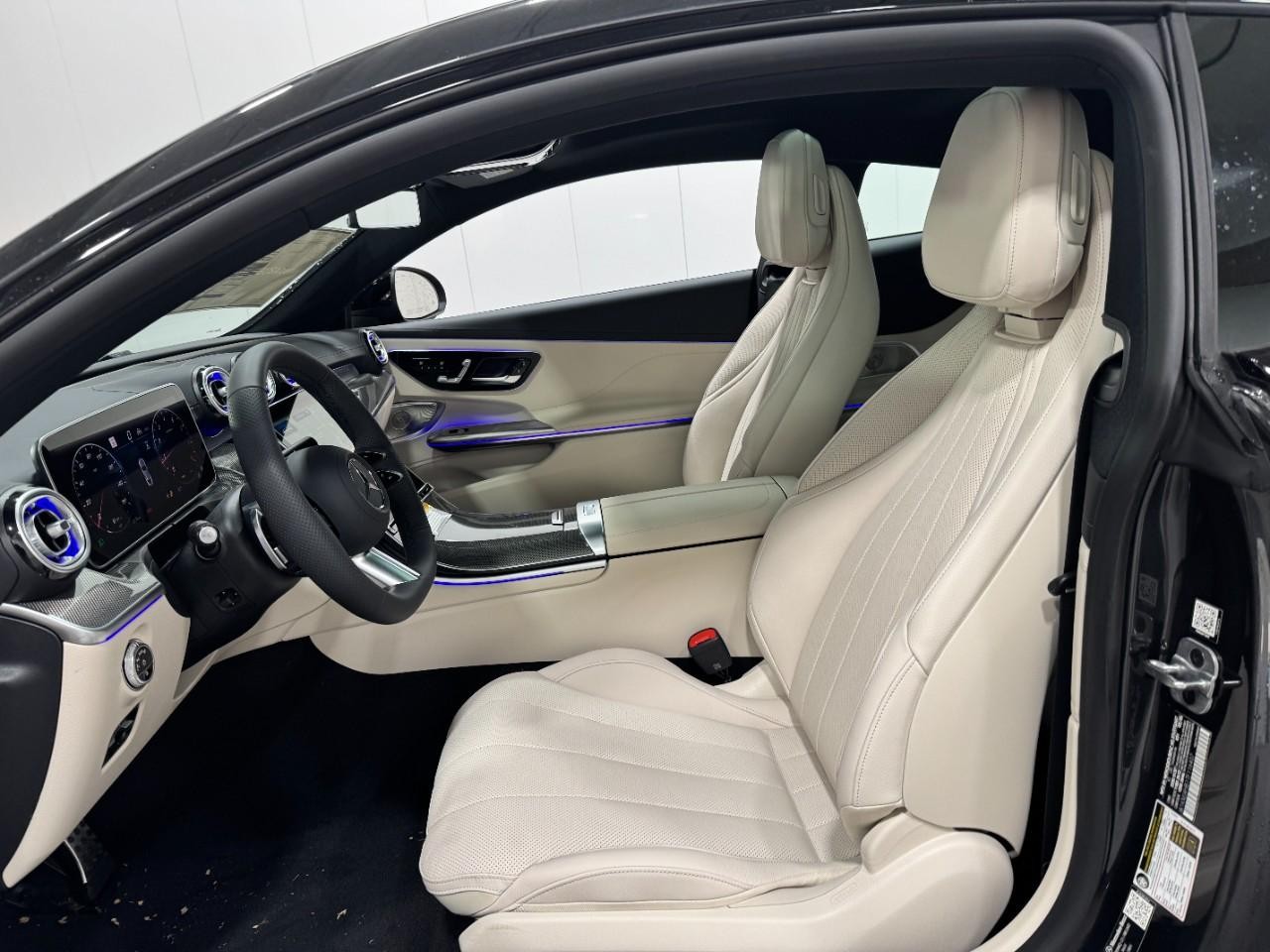 Mercedes-Benz CLE Vehicle Full-screen Gallery Image 27