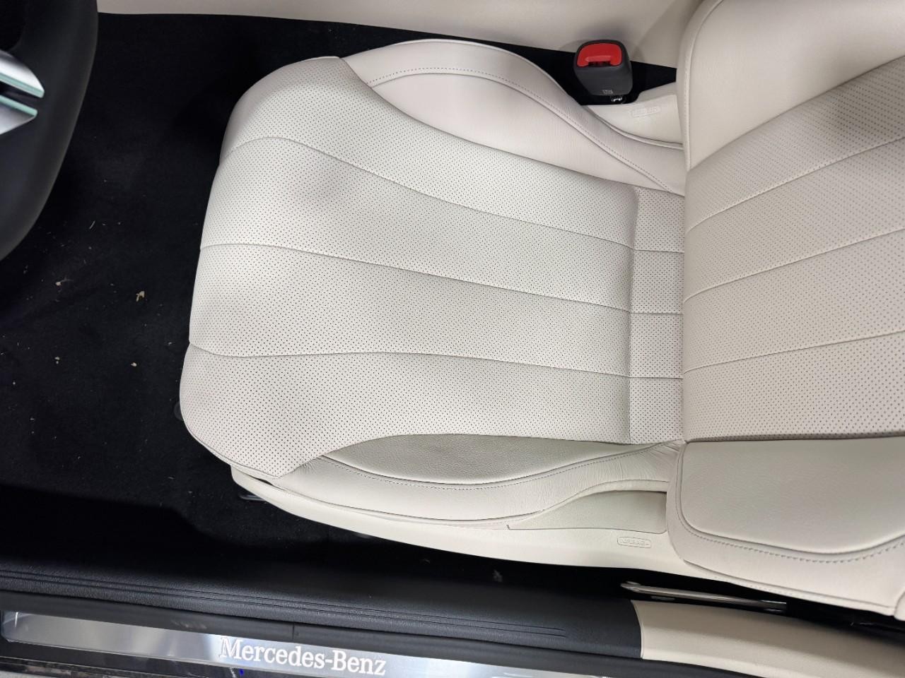 Mercedes-Benz CLE Vehicle Full-screen Gallery Image 28