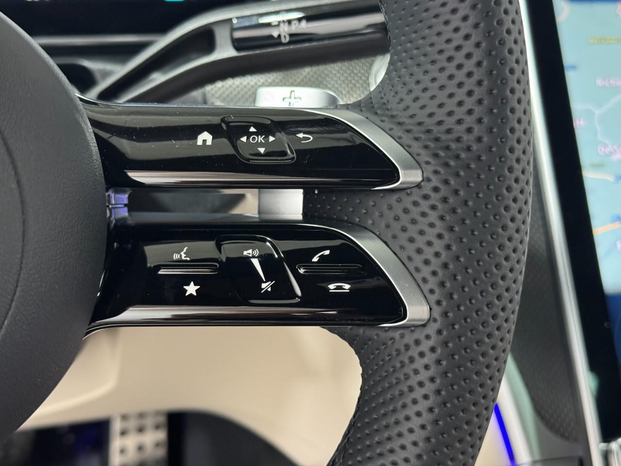 Mercedes-Benz CLE Vehicle Full-screen Gallery Image 32