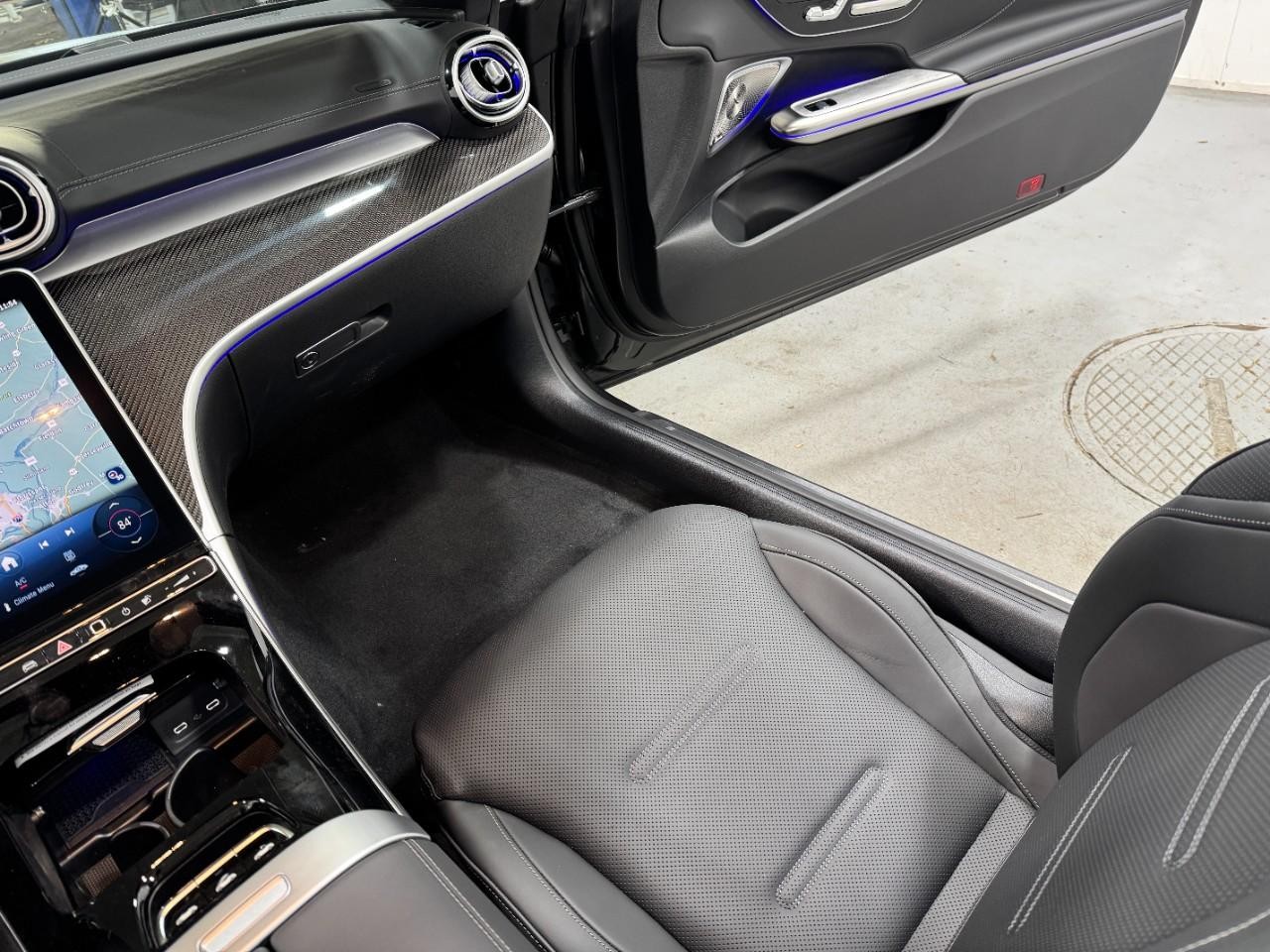 Mercedes-Benz CLE Vehicle Full-screen Gallery Image 14