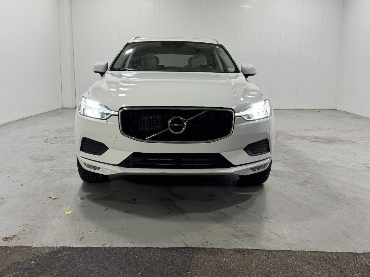 Volvo XC60 Vehicle Full-screen Gallery Image 7