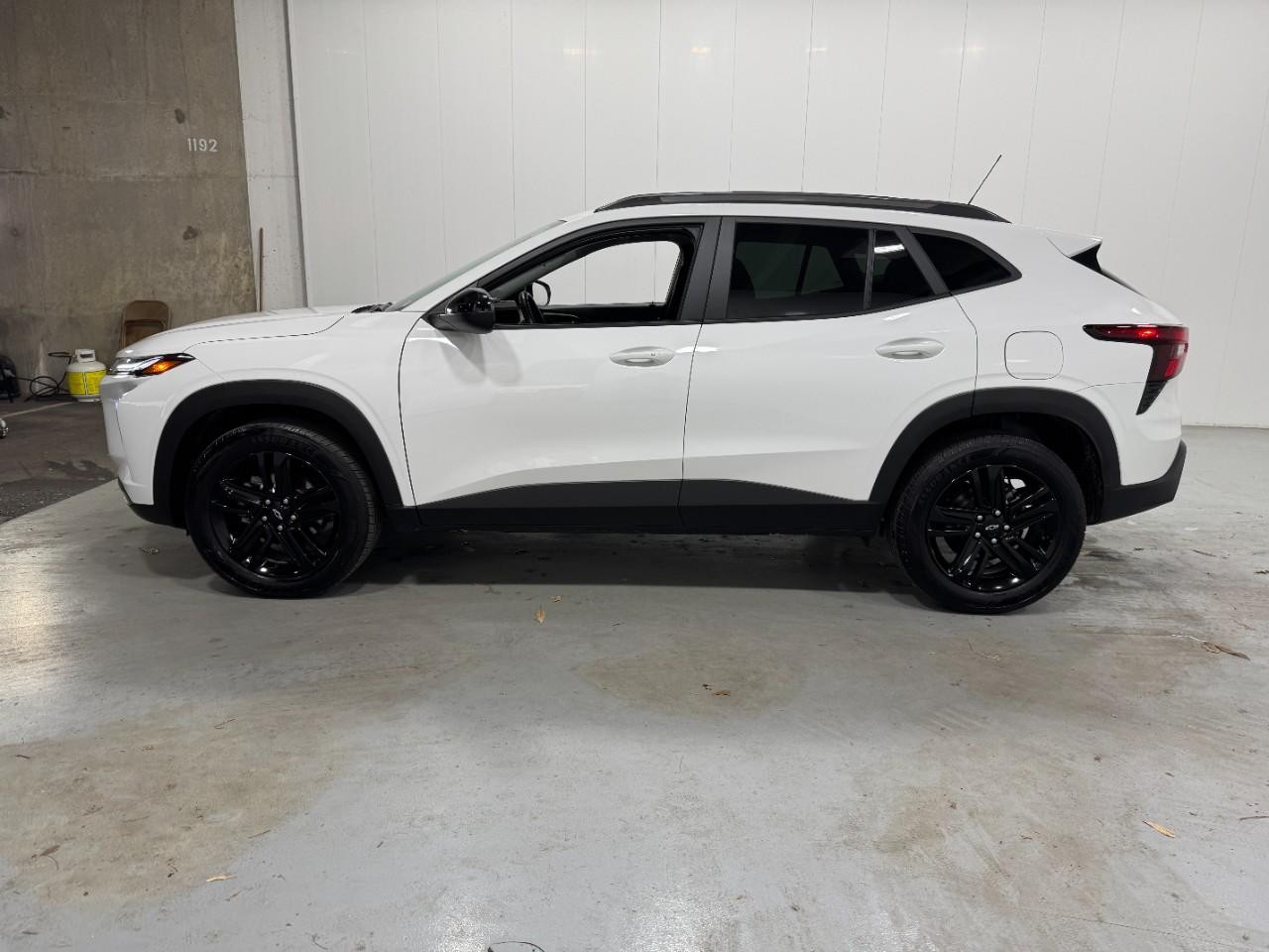 Chevrolet Trax Vehicle Full-screen Gallery Image 02