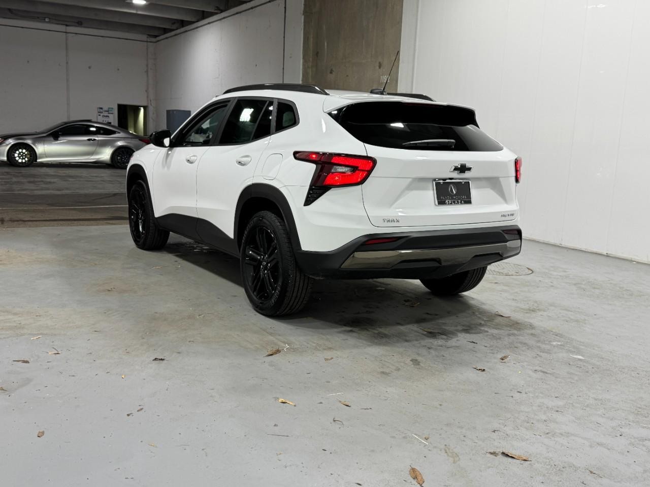 Chevrolet Trax Vehicle Full-screen Gallery Image 03