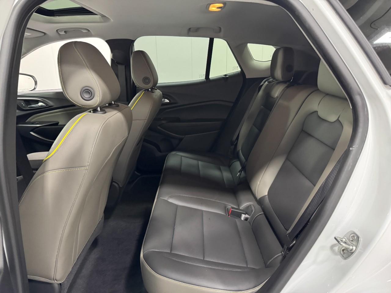 Chevrolet Trax Vehicle Full-screen Gallery Image 08