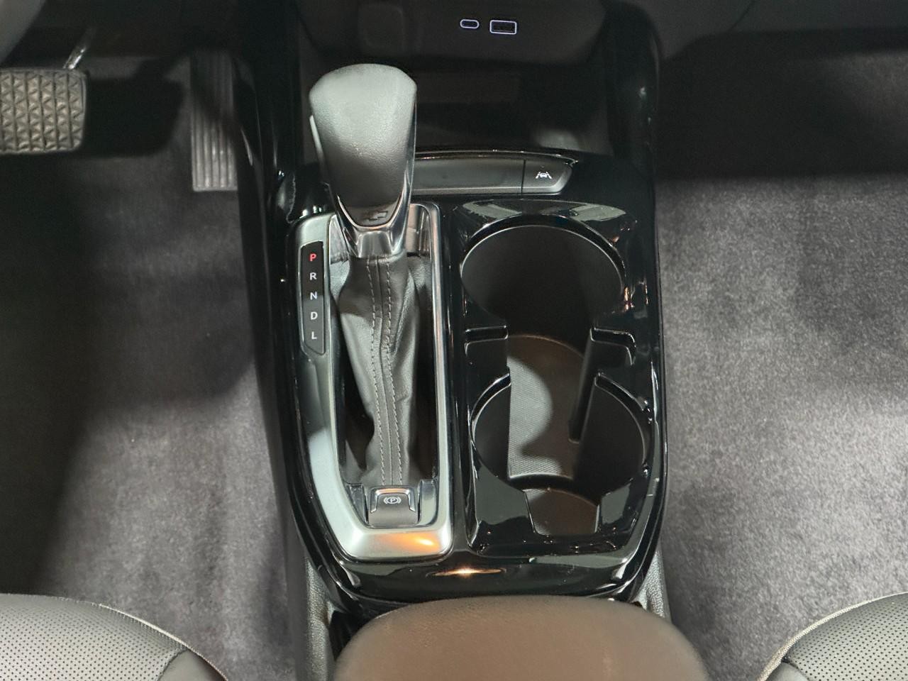 Chevrolet Trax Vehicle Full-screen Gallery Image 16