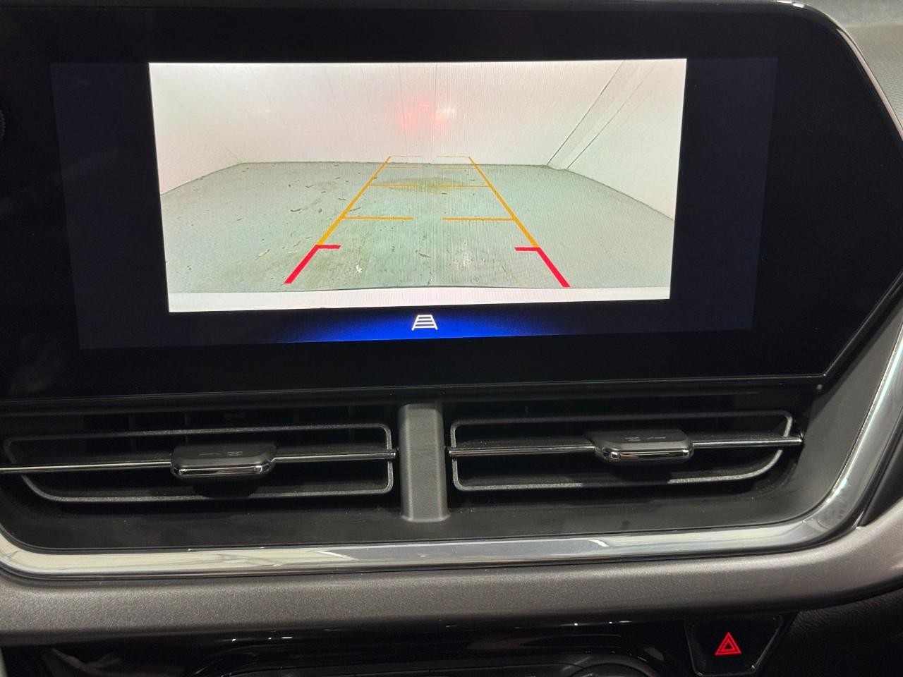 Chevrolet Trax Vehicle Full-screen Gallery Image 32