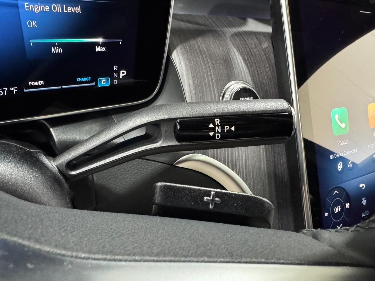 Mercedes-Benz GLC Vehicle Full-screen Gallery Image 33