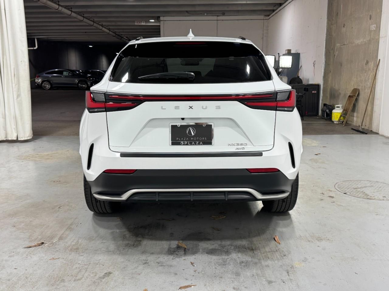 Lexus NX Vehicle Full-screen Gallery Image 9