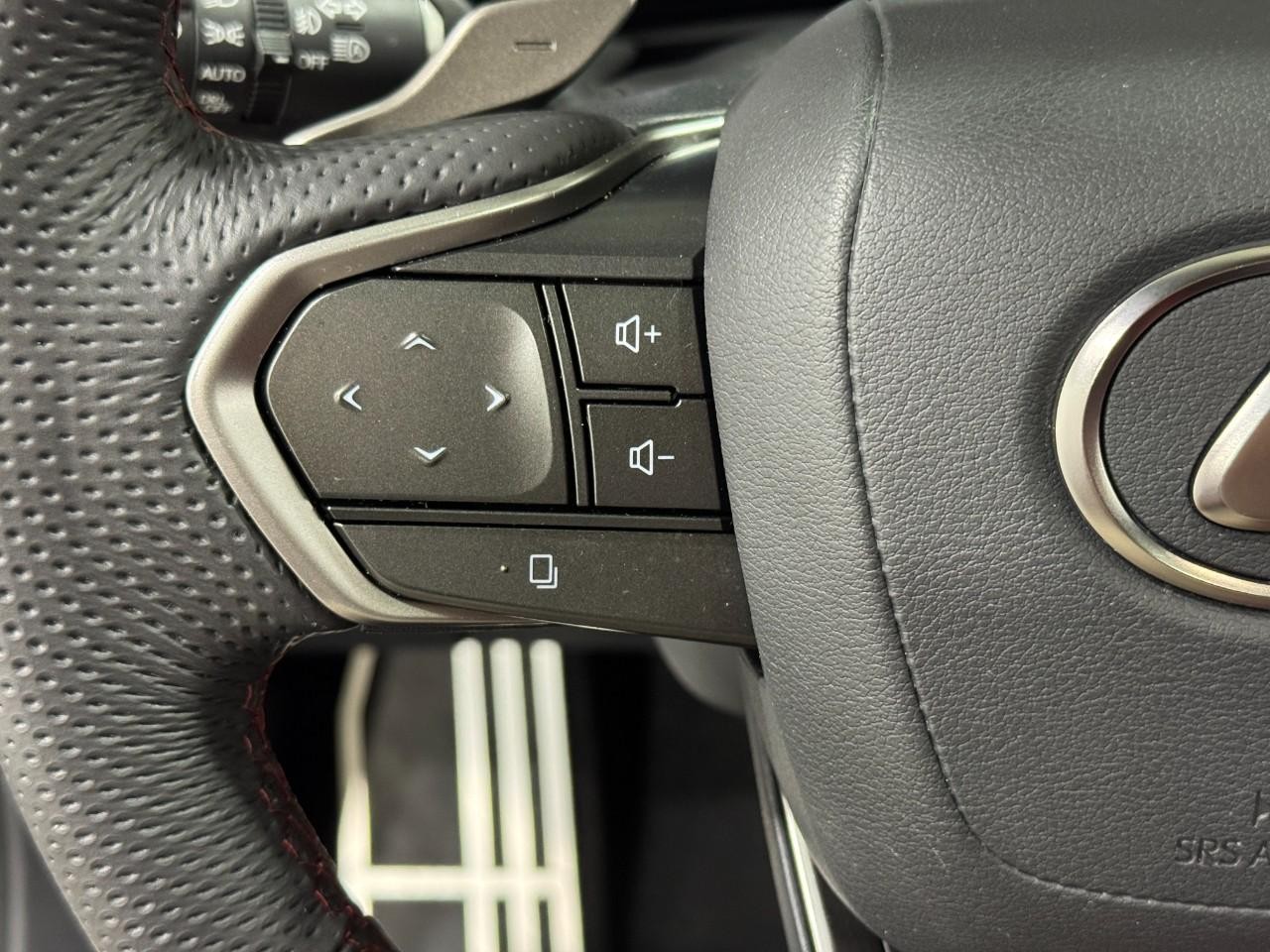 Lexus NX Vehicle Full-screen Gallery Image 26