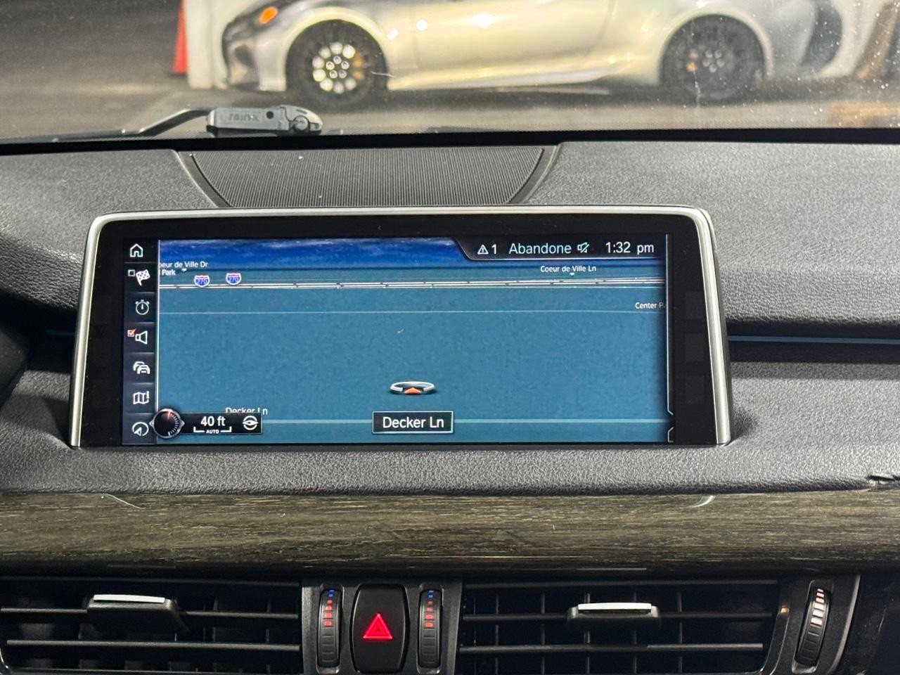 BMW X5 Vehicle Full-screen Gallery Image 14