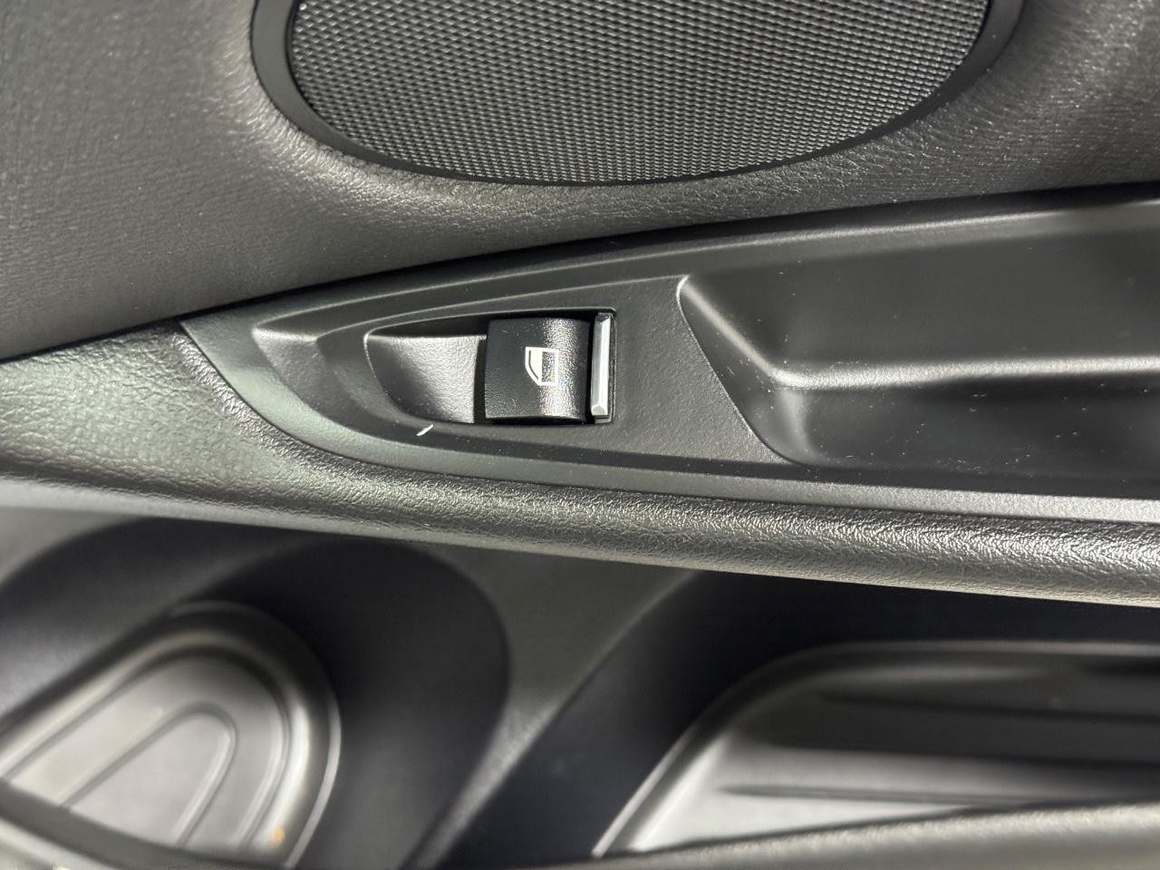 BMW X5 Vehicle Full-screen Gallery Image 22