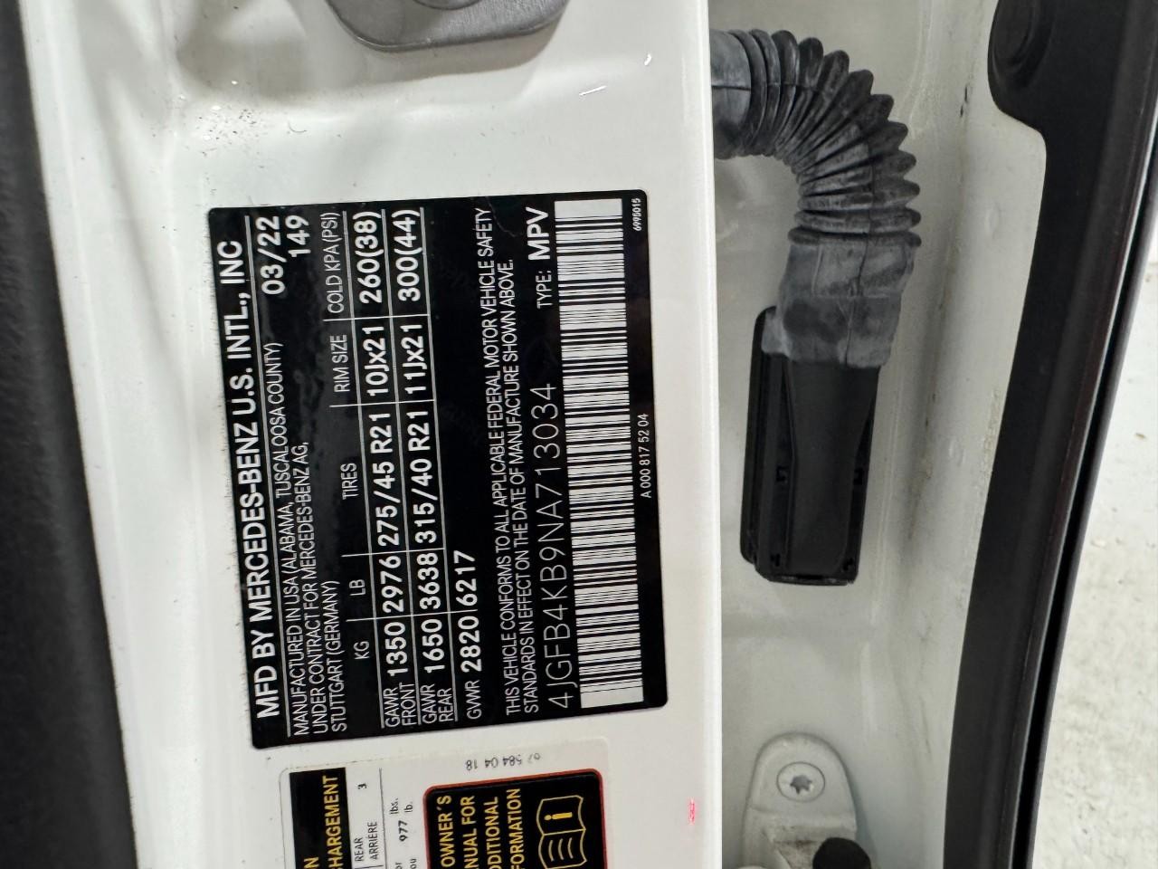 Mercedes-Benz GLE Vehicle Full-screen Gallery Image 38