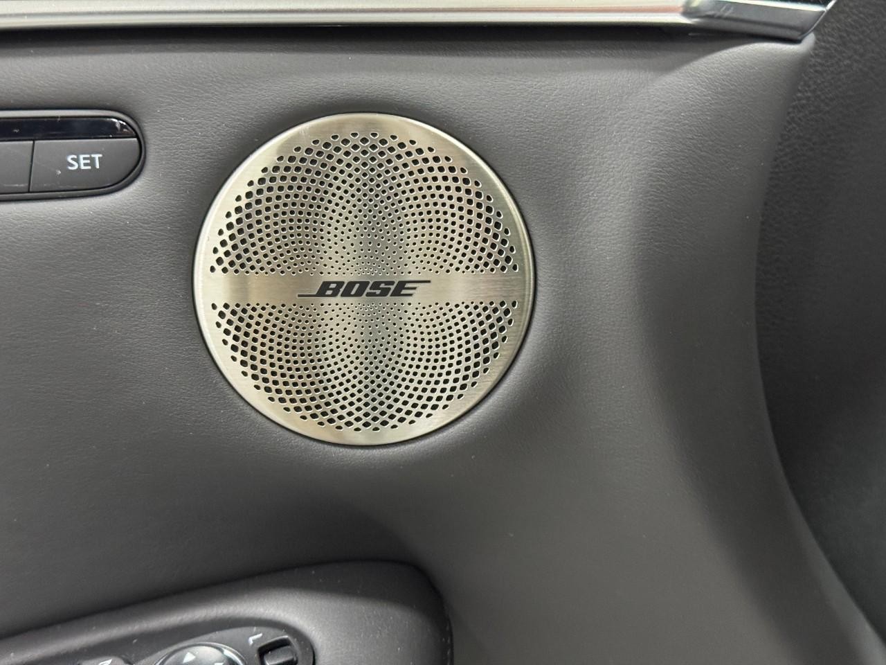 INFINITI QX50 Vehicle Full-screen Gallery Image 23