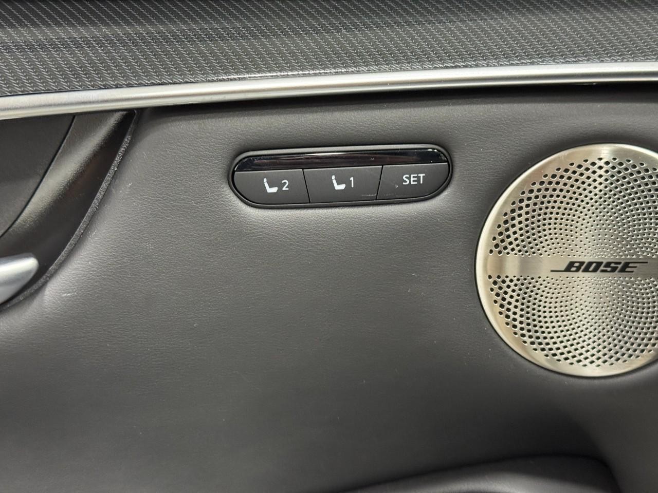 INFINITI QX50 Vehicle Full-screen Gallery Image 24