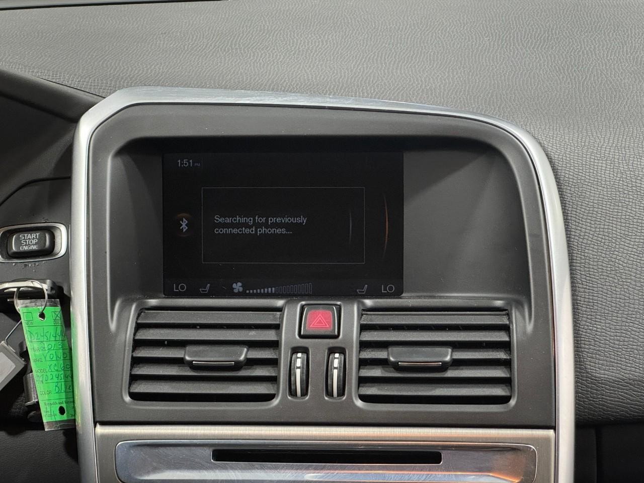 Volvo XC60 Vehicle Full-screen Gallery Image 15