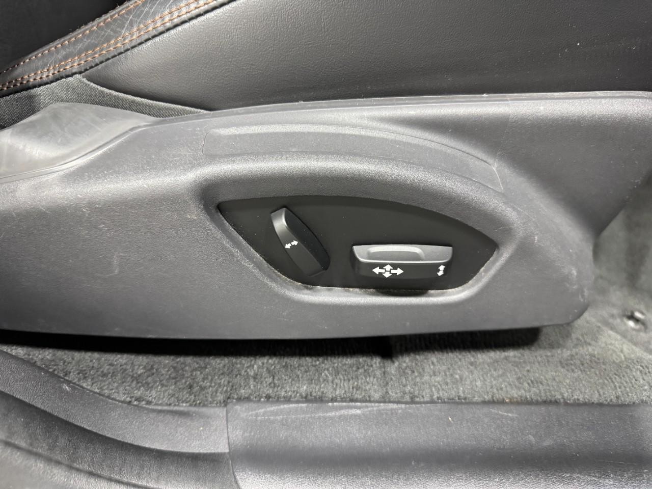 Volvo XC60 Vehicle Full-screen Gallery Image 21