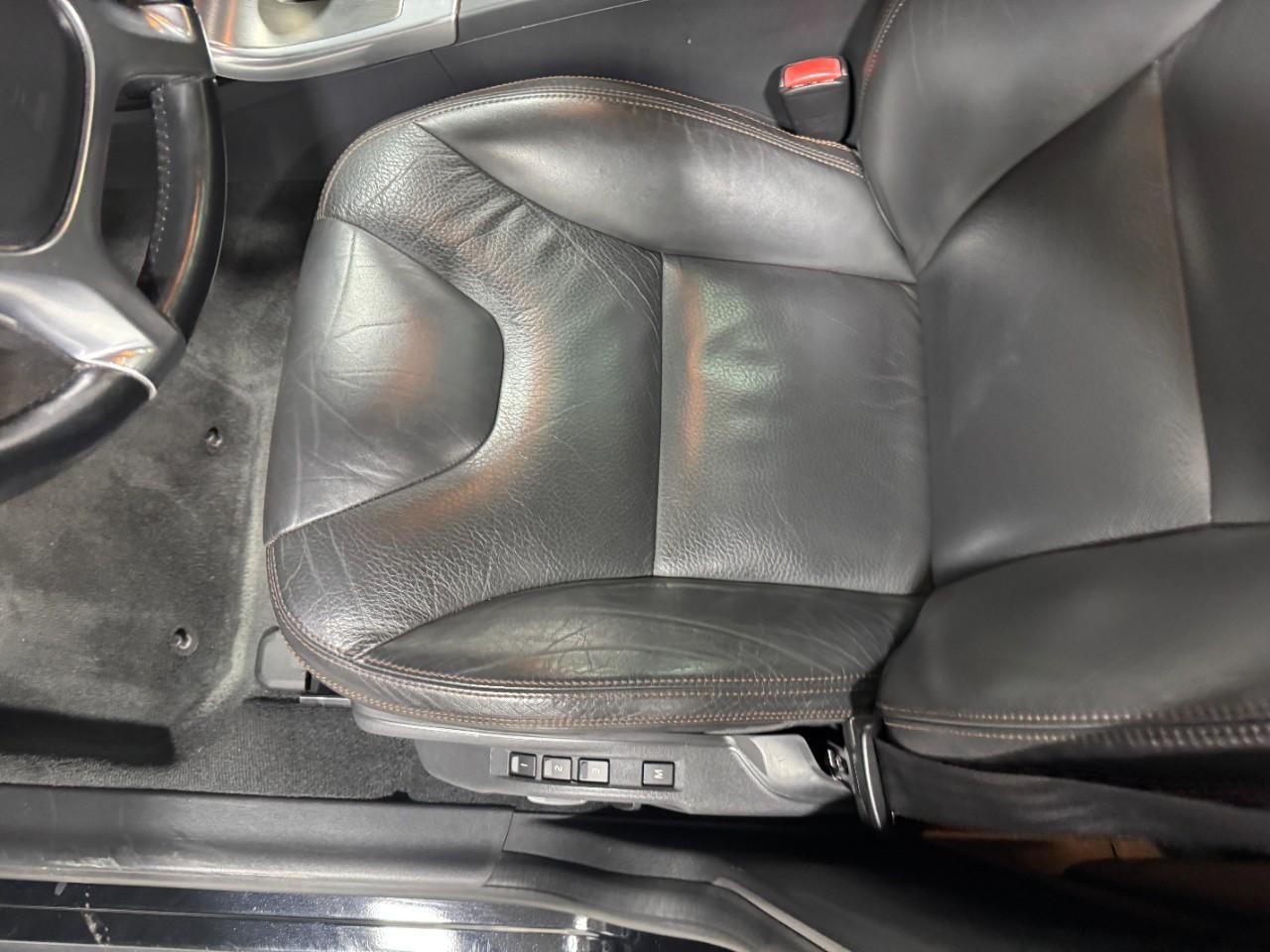 Volvo XC60 Vehicle Full-screen Gallery Image 27