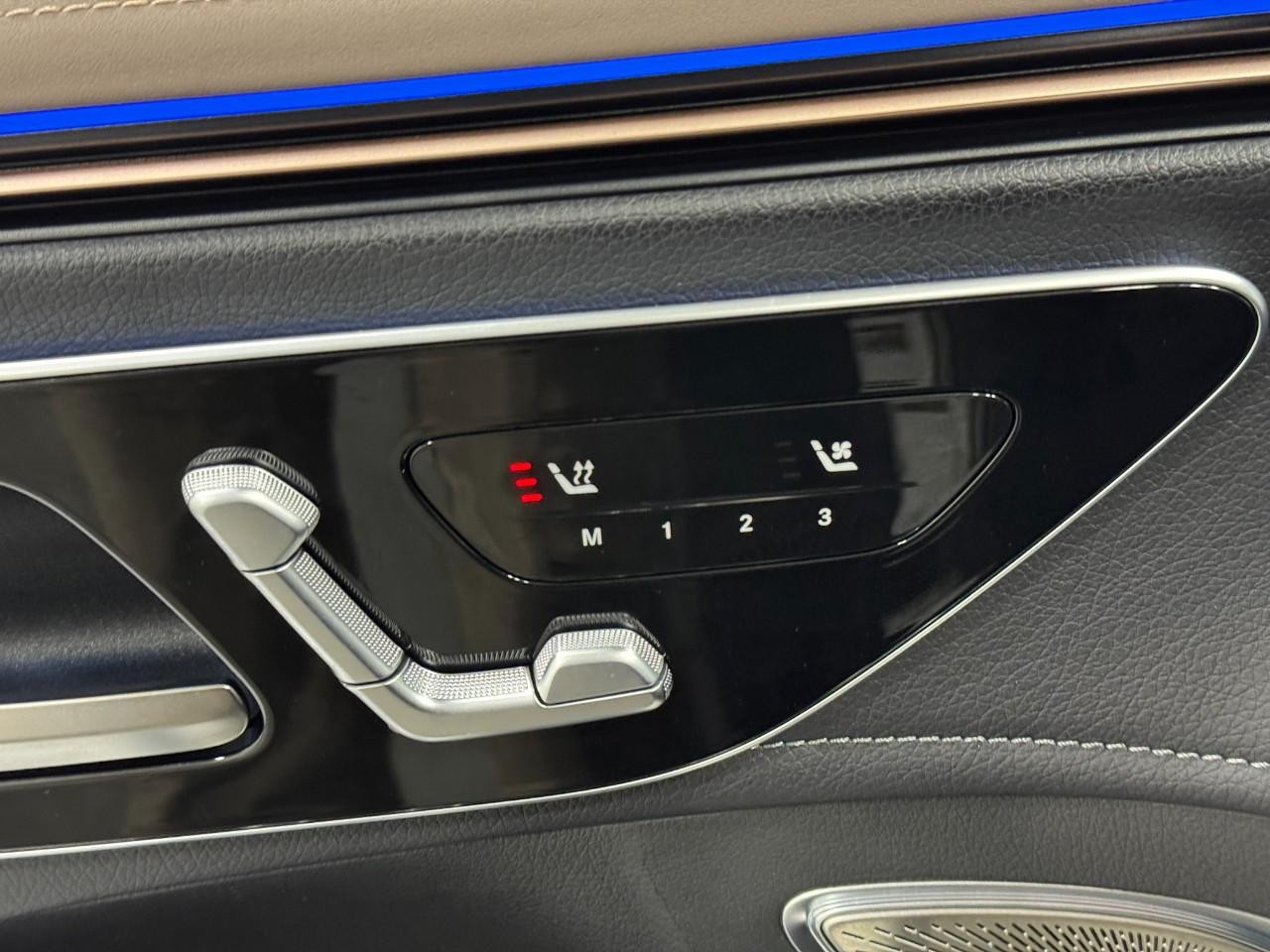 Mercedes-Benz EQE Vehicle Full-screen Gallery Image 23