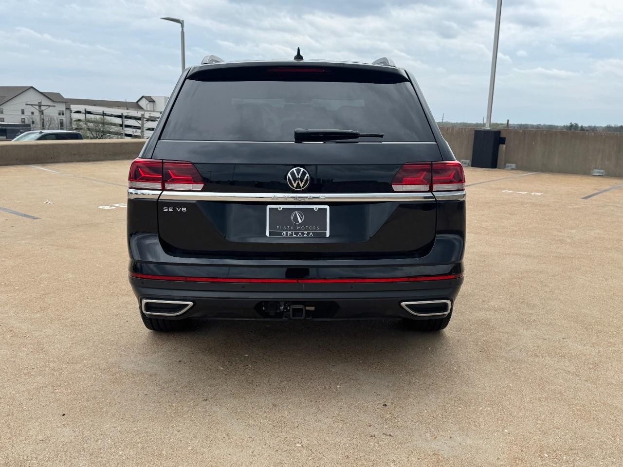 Volkswagen Atlas Vehicle Full-screen Gallery Image 10