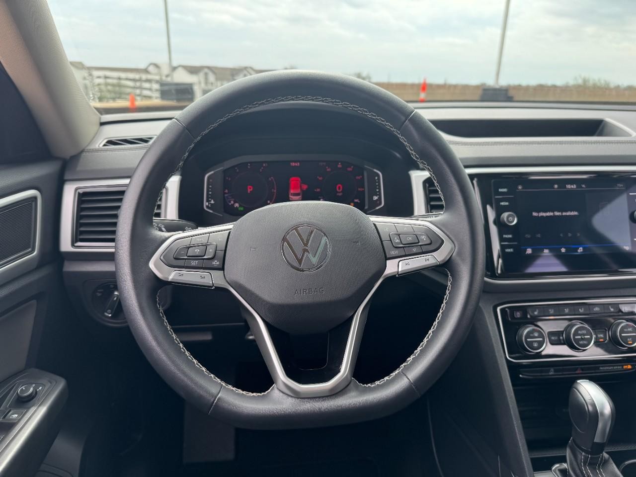 Volkswagen Atlas Vehicle Full-screen Gallery Image 16